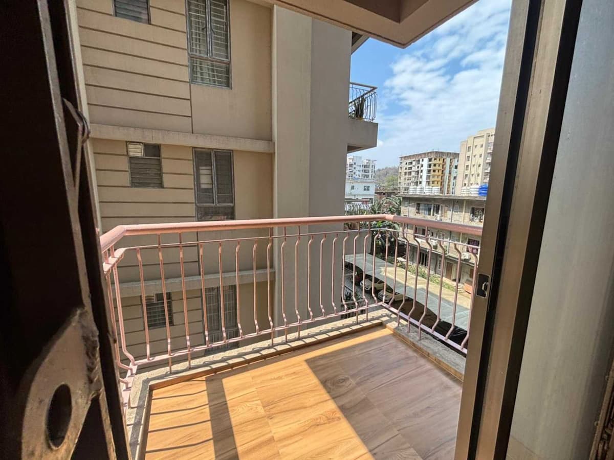 Property Image - 9