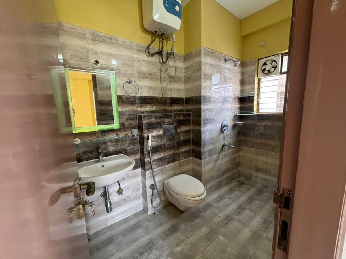 Property Image - 11