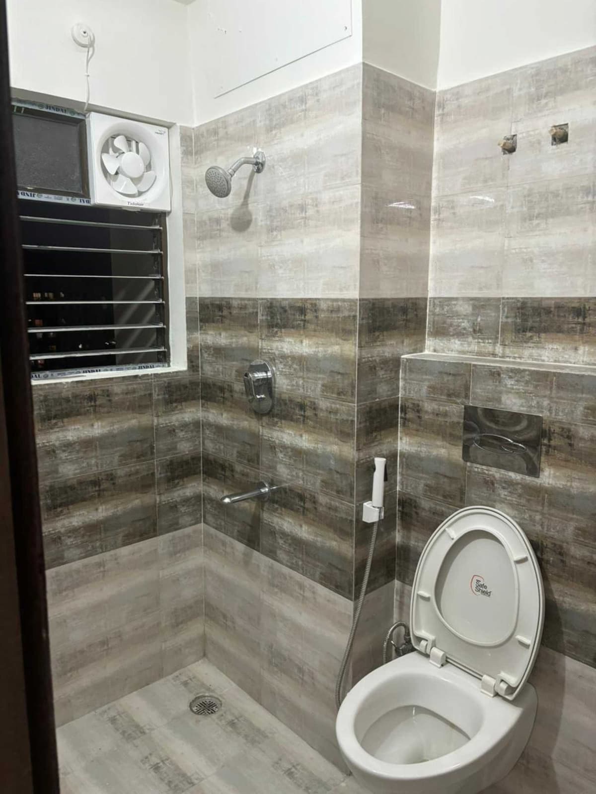 Property Image - 8